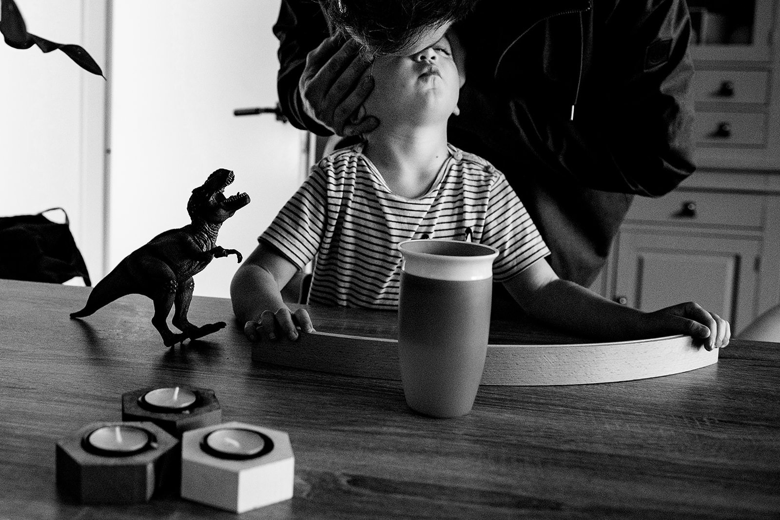 Dino kind vader foto